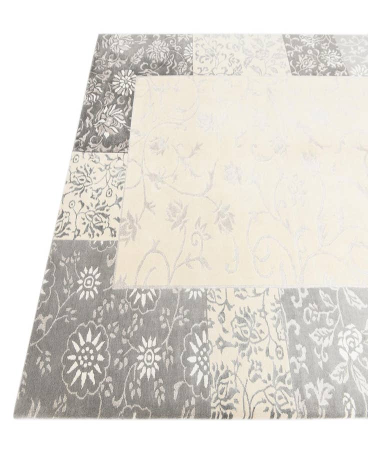 Detail image of 6' 8 x 10' 5  Hand Knotted Darya Wool Rug