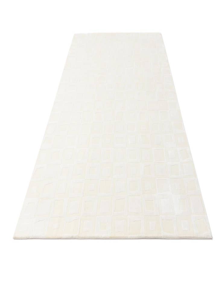 Detail image of 6' 8 x 9' 11  Hand Knotted Darya Wool Rug