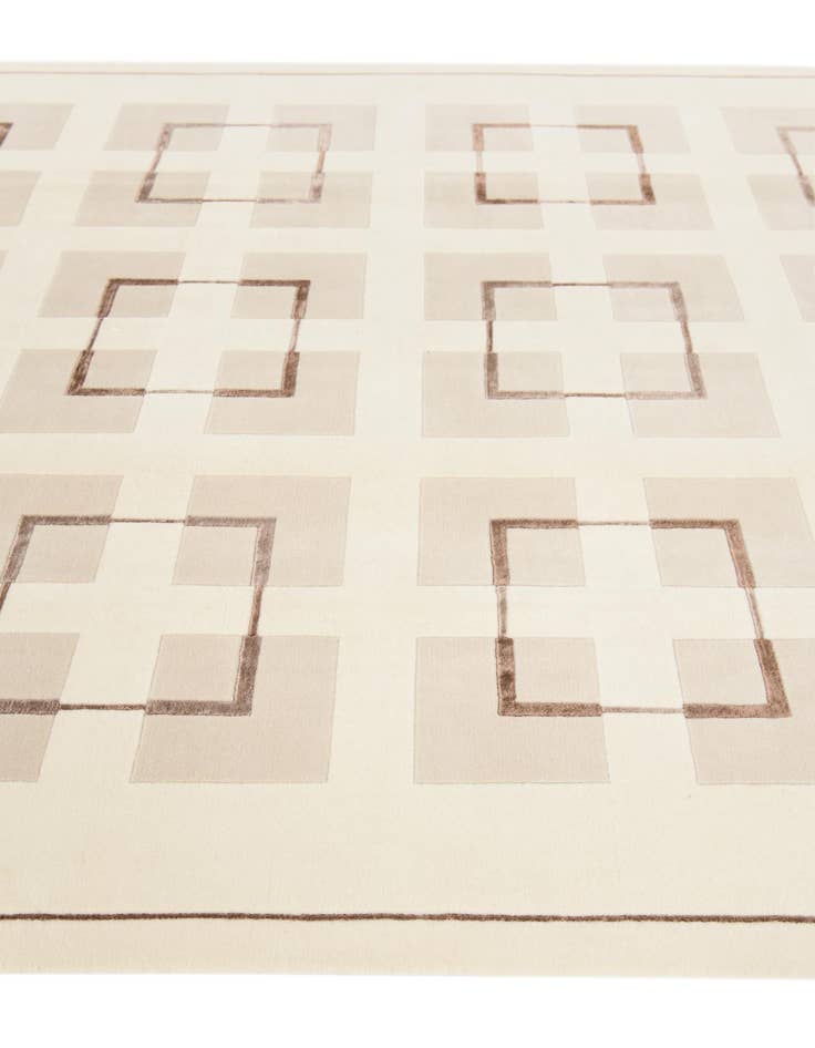 Detail image of 6' 7 x 9' 10  Hand Knotted Darya Wool Rug