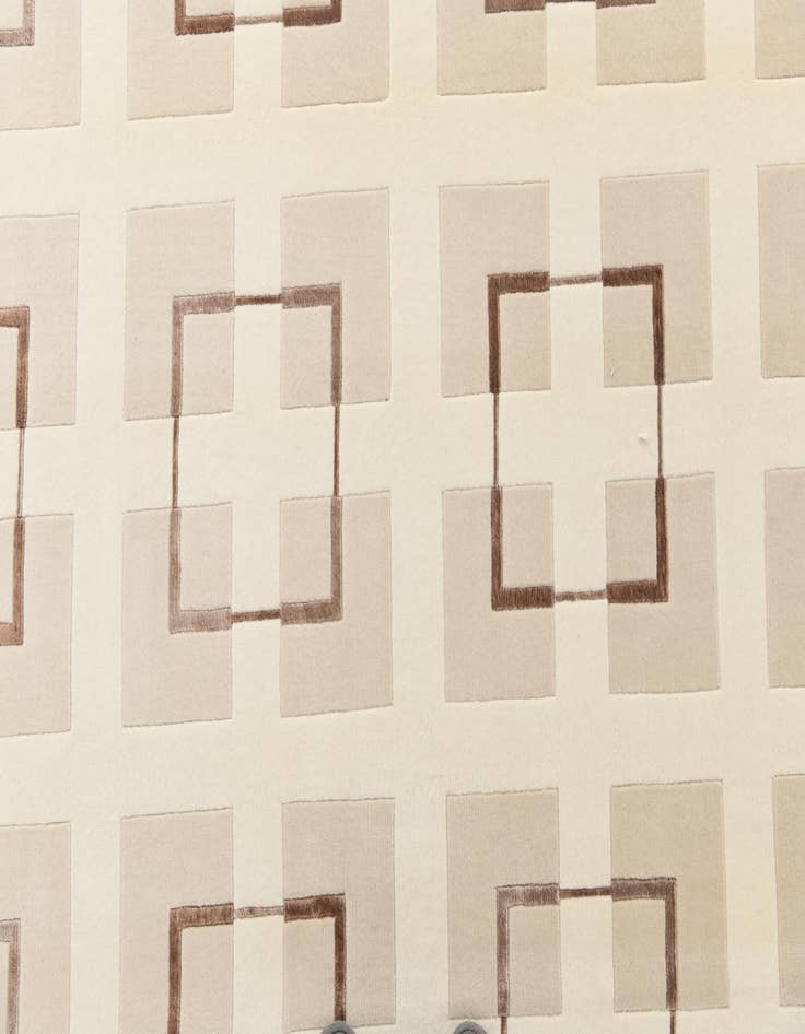 Detail image of 6' 7 x 9' 10  Hand Knotted Darya Wool Rug