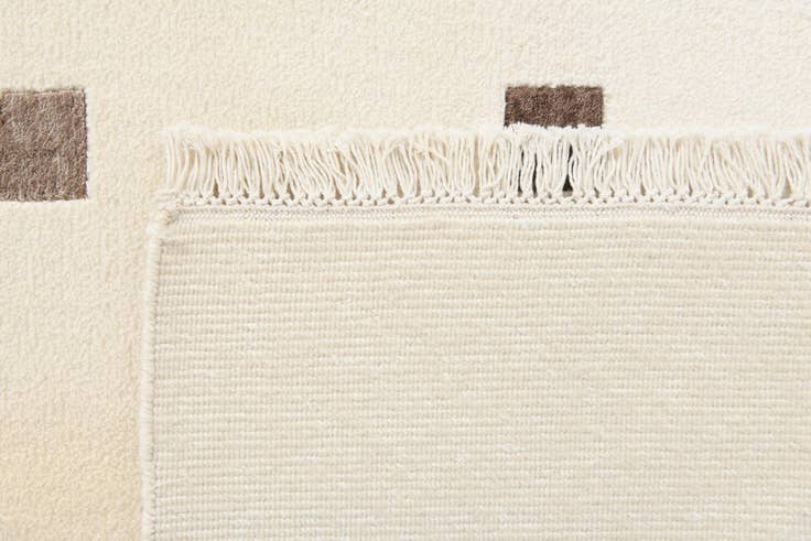 Detail image of 6' 7 x 9' 11 Hand Knotted Darya Wool Rug