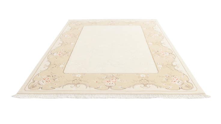 Detail image of 7' x 9' 6 Hand Knotted Darya Wool Rug