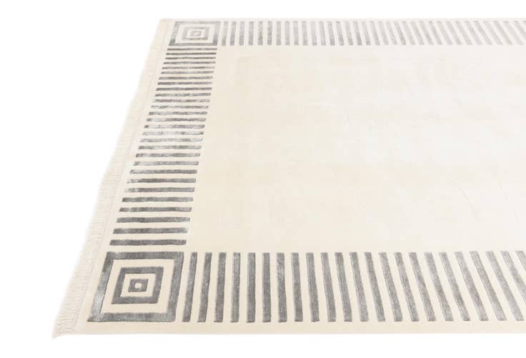 Detail image of 6' 7 x 9' 9 Hand Knotted Darya Wool Rug