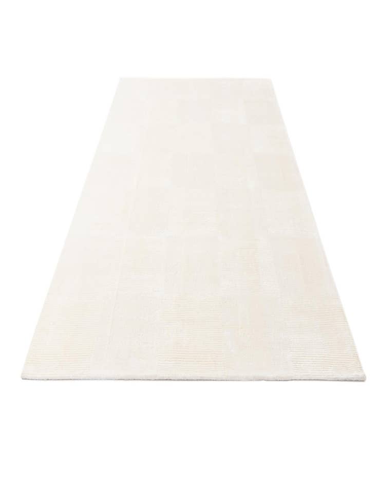 Detail image of 6' 7 x 9' 10  Hand Knotted Darya Wool Rug