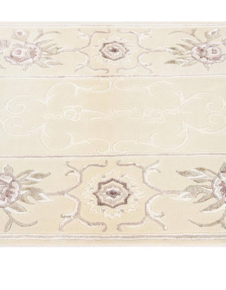 Detail image of 2' 8 x 4' 7 Hand Knotted Darya Wool Rug