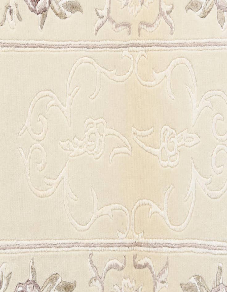Detail image of 2' 8 x 4' 7 Hand Knotted Darya Wool Rug