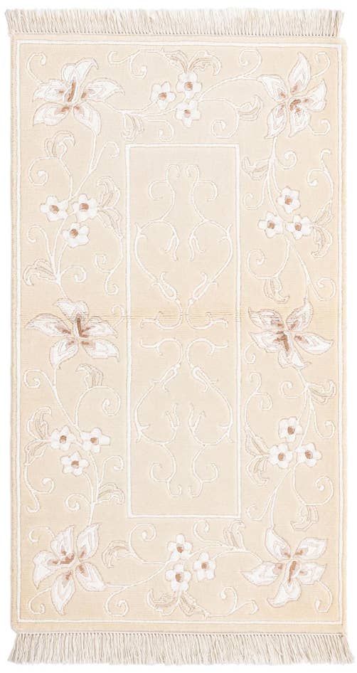 Detail image of 2' 8 x 4' 8 Hand Knotted Darya Wool Rug
