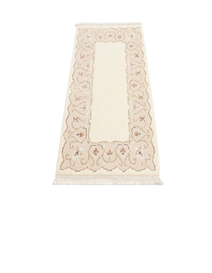 Detail image of 2' 10 x 4' 11  Hand Knotted Darya Wool Rug