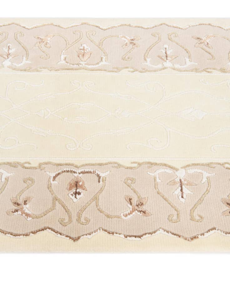 Detail image of 2' 10 x 4' 11  Hand Knotted Darya Wool Rug