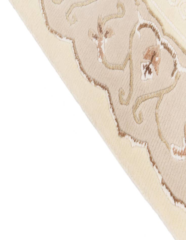 Detail image of 2' 10 x 4' 11  Hand Knotted Darya Wool Rug