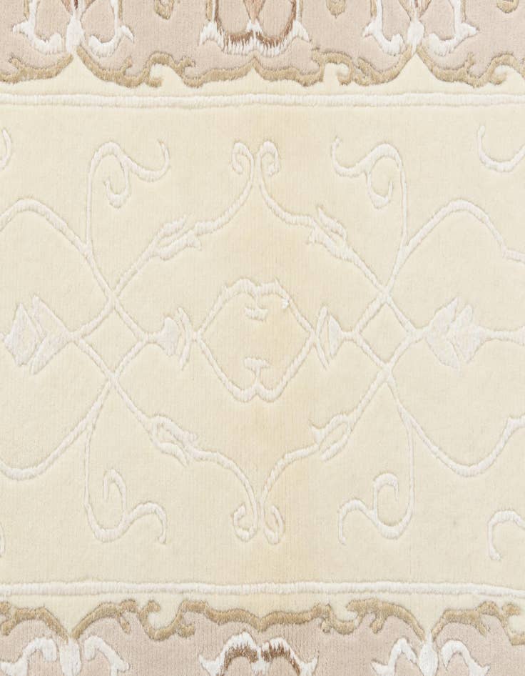 Detail image of 2' 10 x 4' 11  Hand Knotted Darya Wool Rug