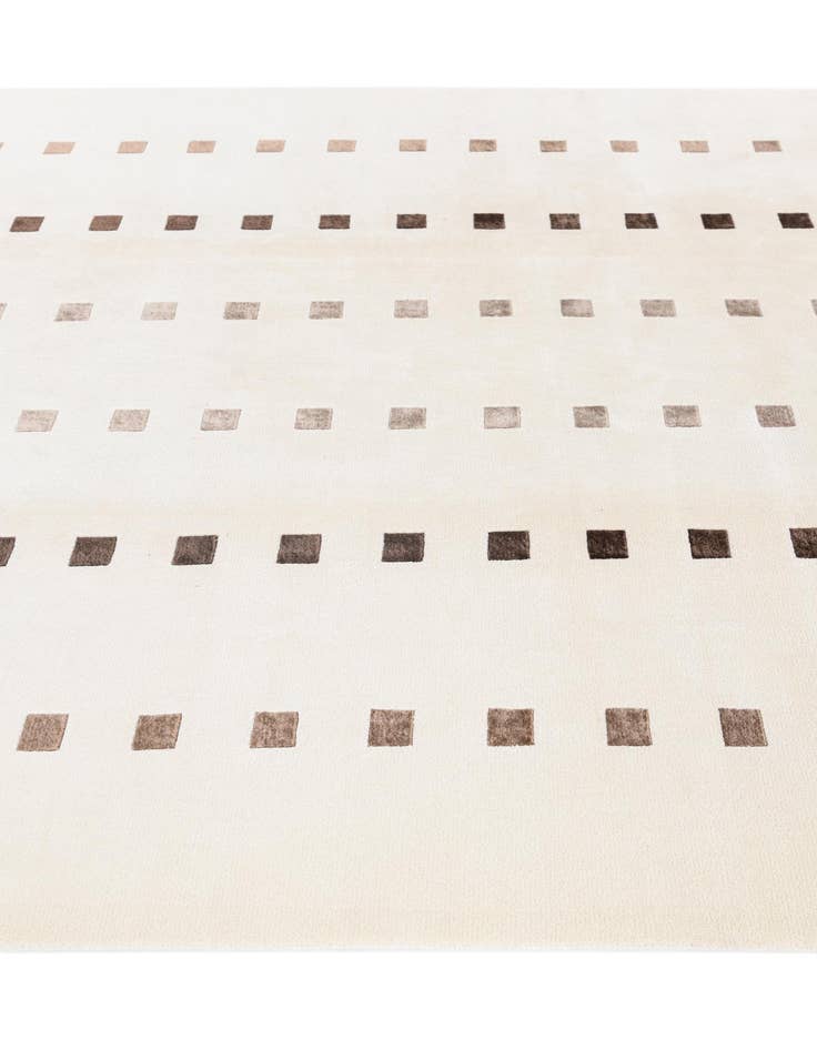 Detail image of 6' 7 x 10'  Hand Knotted Darya Wool Rug