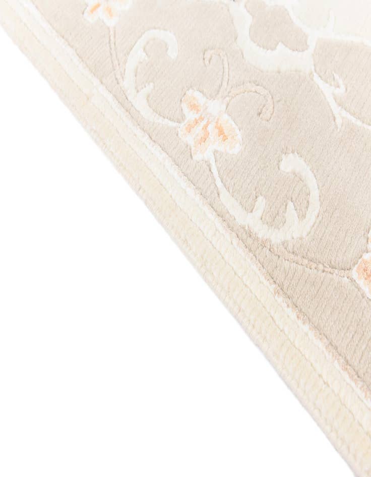 Detail image of 4' 11 x 6' 11  Hand Knotted Darya Wool Rug