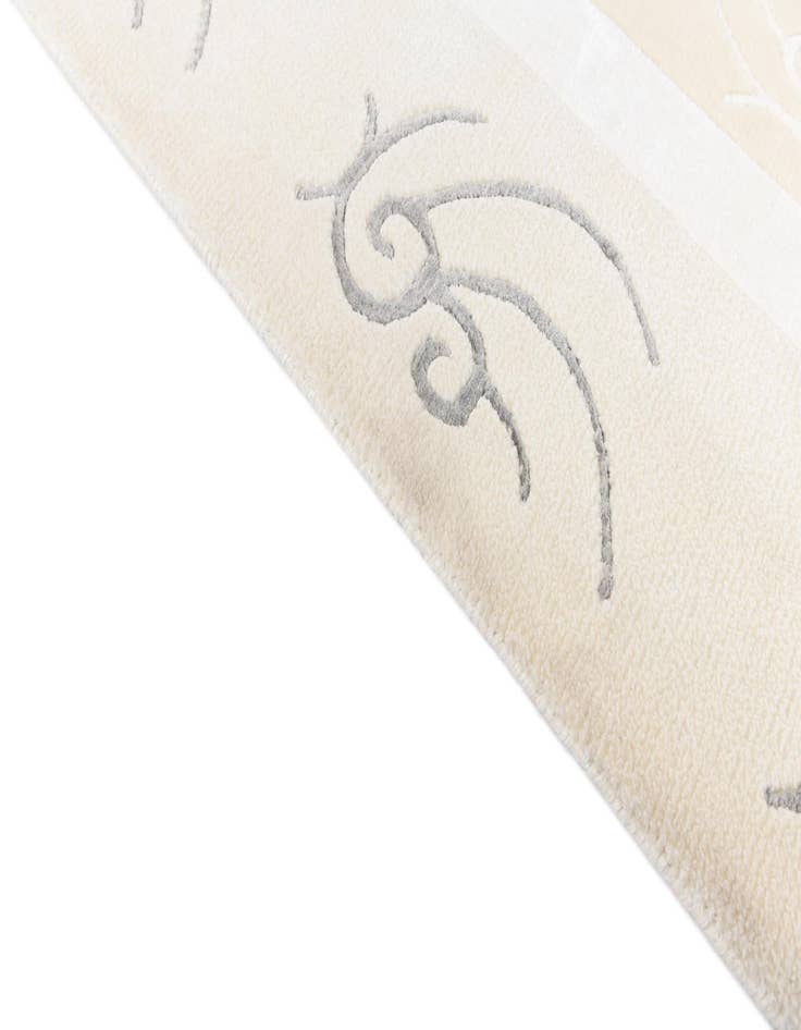 Detail image of 5' 7 x 7' 10 Hand Knotted Darya Wool Rug