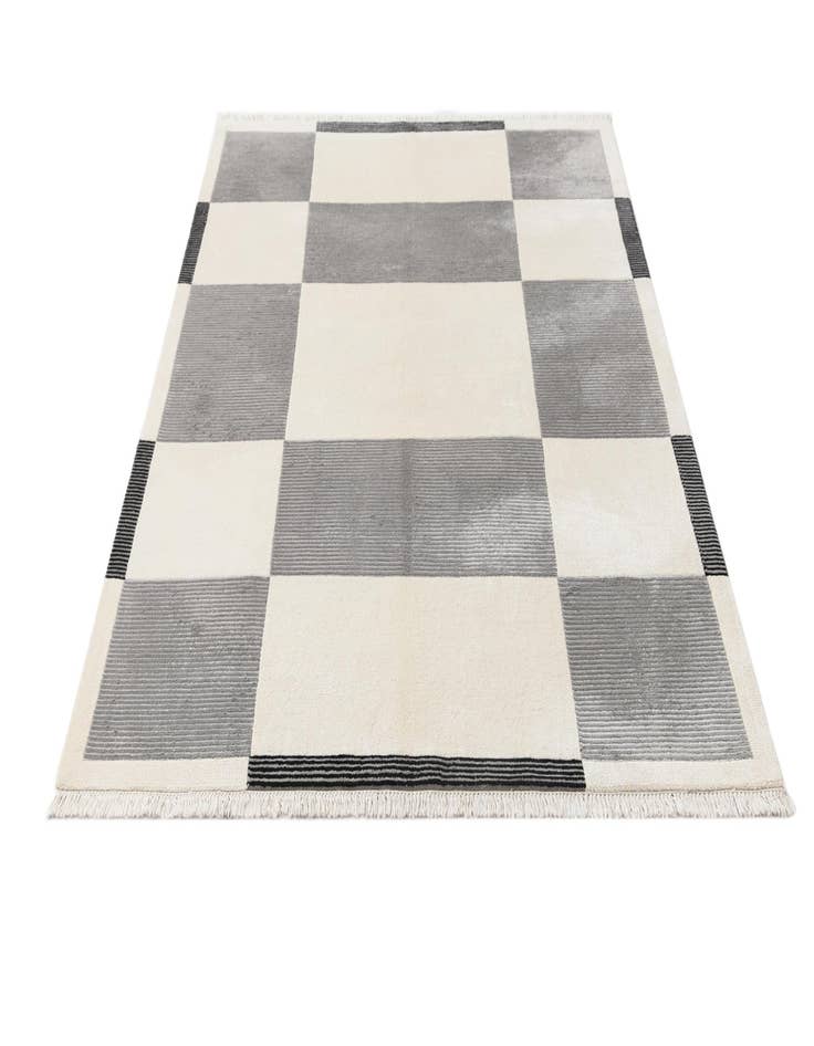 Detail image of 4' 11 x 6' 7  Hand Knotted Darya Wool Rug