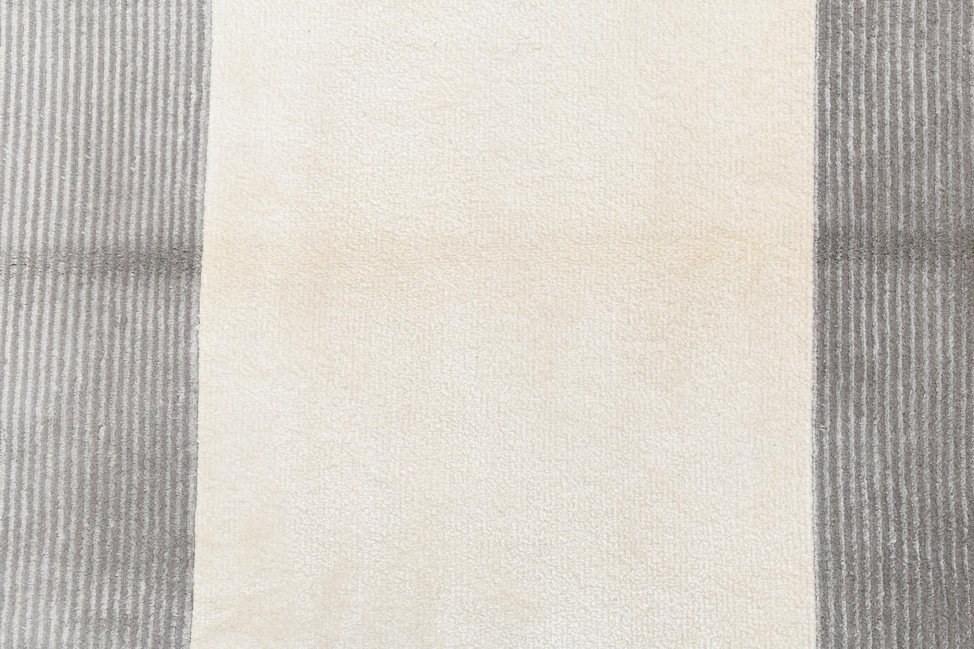 4' 11 x 6' 7 Hand Knotted Darya Wool Rug