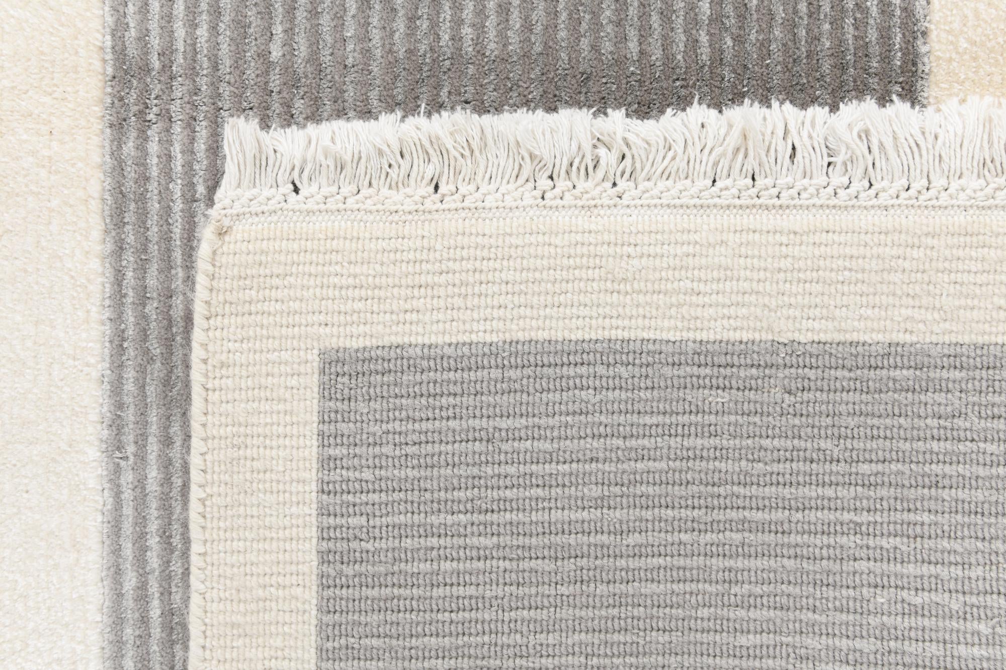 4' 11 x 6' 7 Hand Knotted Darya Wool Rug