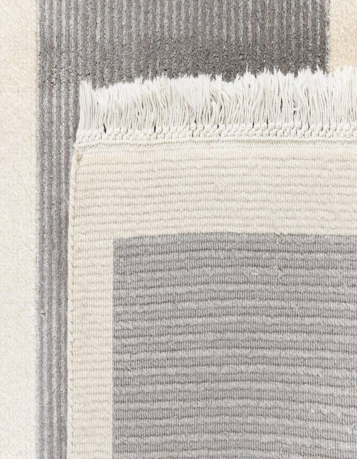 Detail image of 4' 11 x 6' 7  Hand Knotted Darya Wool Rug