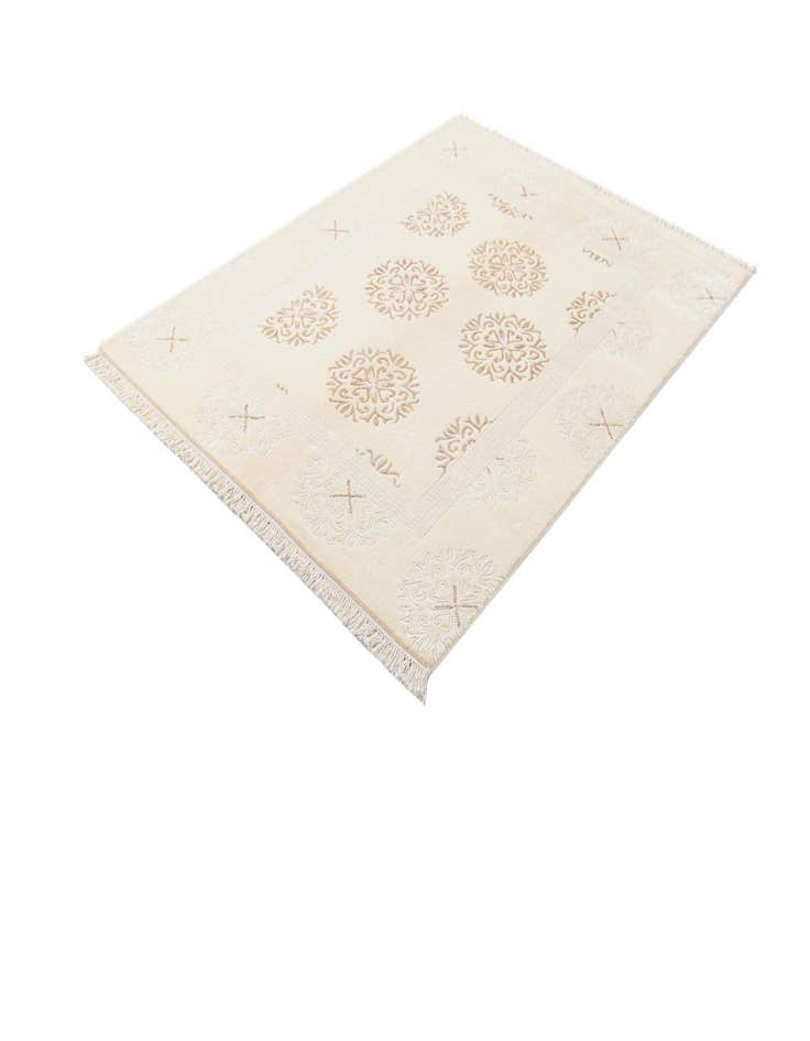 Detail image of 4' 10 x 6' 5  Hand Knotted Darya Wool Rug