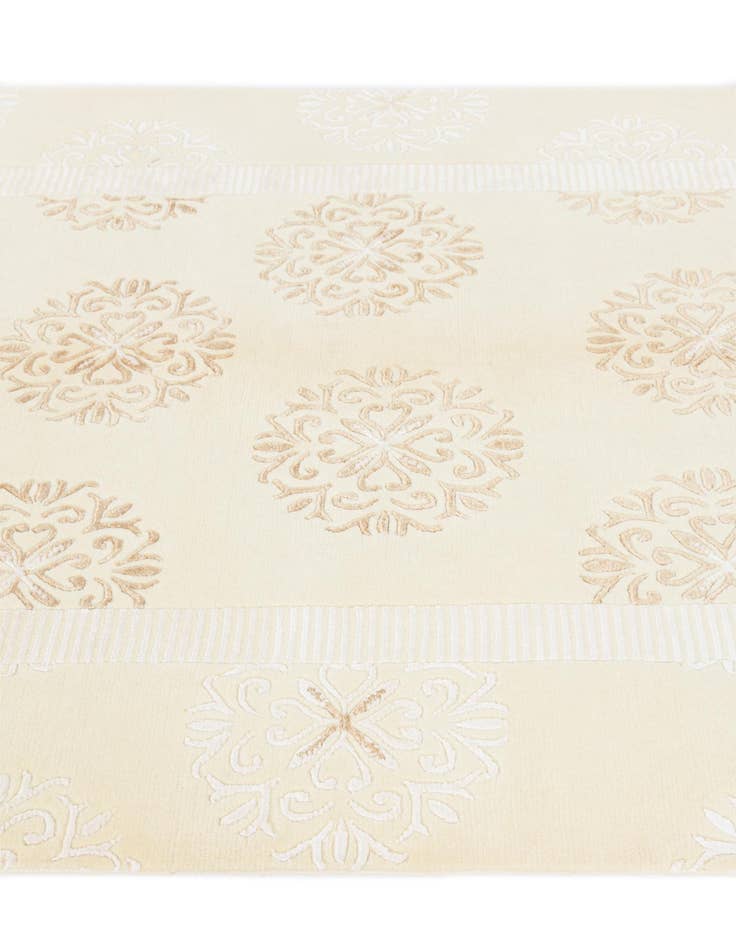 Detail image of 4' 10 x 6' 5  Hand Knotted Darya Wool Rug