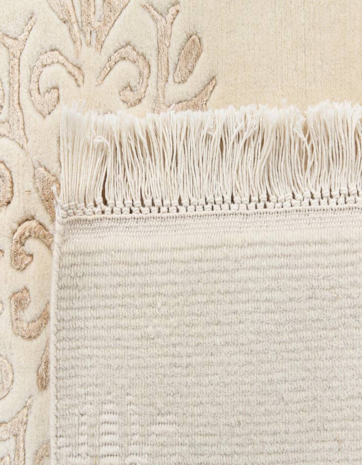 Detail image of 4' 10 x 6' 5  Hand Knotted Darya Wool Rug