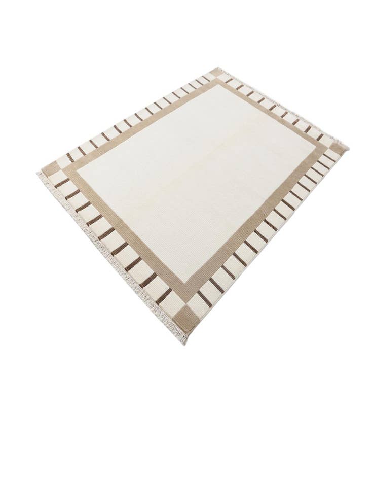 Detail image of 4' 11 x 6' 11  Hand Knotted Darya Wool Rug