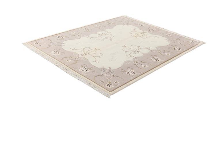 Detail image of 5' 1 x 6' 5 Hand Knotted Darya Wool Rug