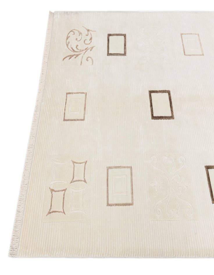 Detail image of 5' x 6' 7  Hand Knotted Darya Wool Rug