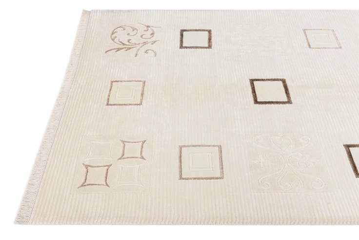 Detail image of 5' x 6' 7 Hand Knotted Darya Wool Rug