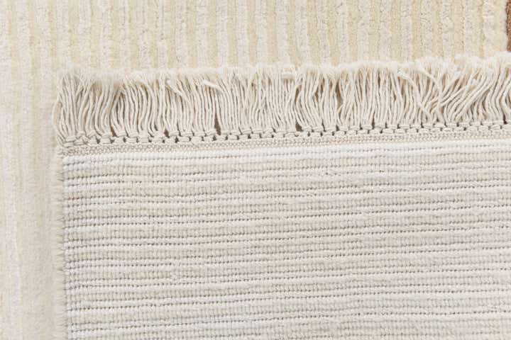 5' x 6' 7 Hand Knotted Darya Wool Rug