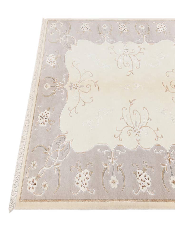 Detail image of 4' 11 x 6' 6  Hand Knotted Darya Wool Rug