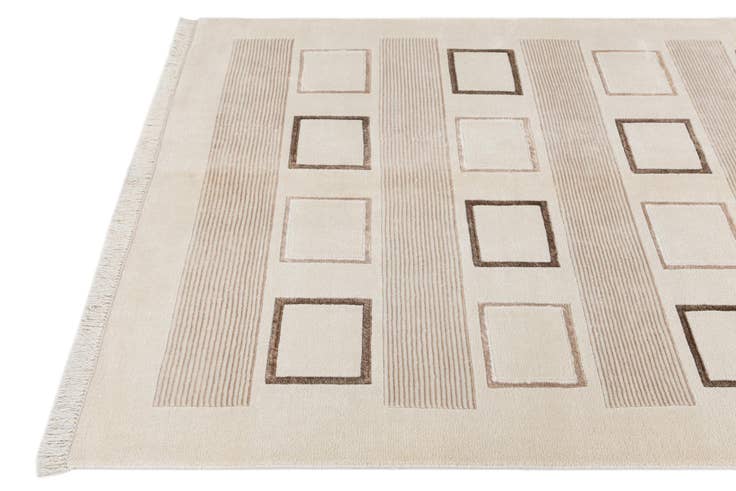 Detail image of 4' 10 x 6' 9 Hand Knotted Darya Wool Rug