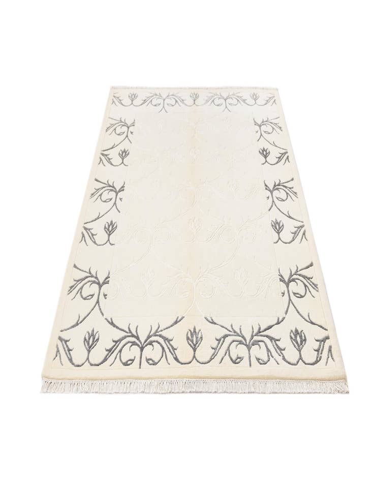 Detail image of 4' 9 x 6' 8  Hand Knotted Darya Wool Rug