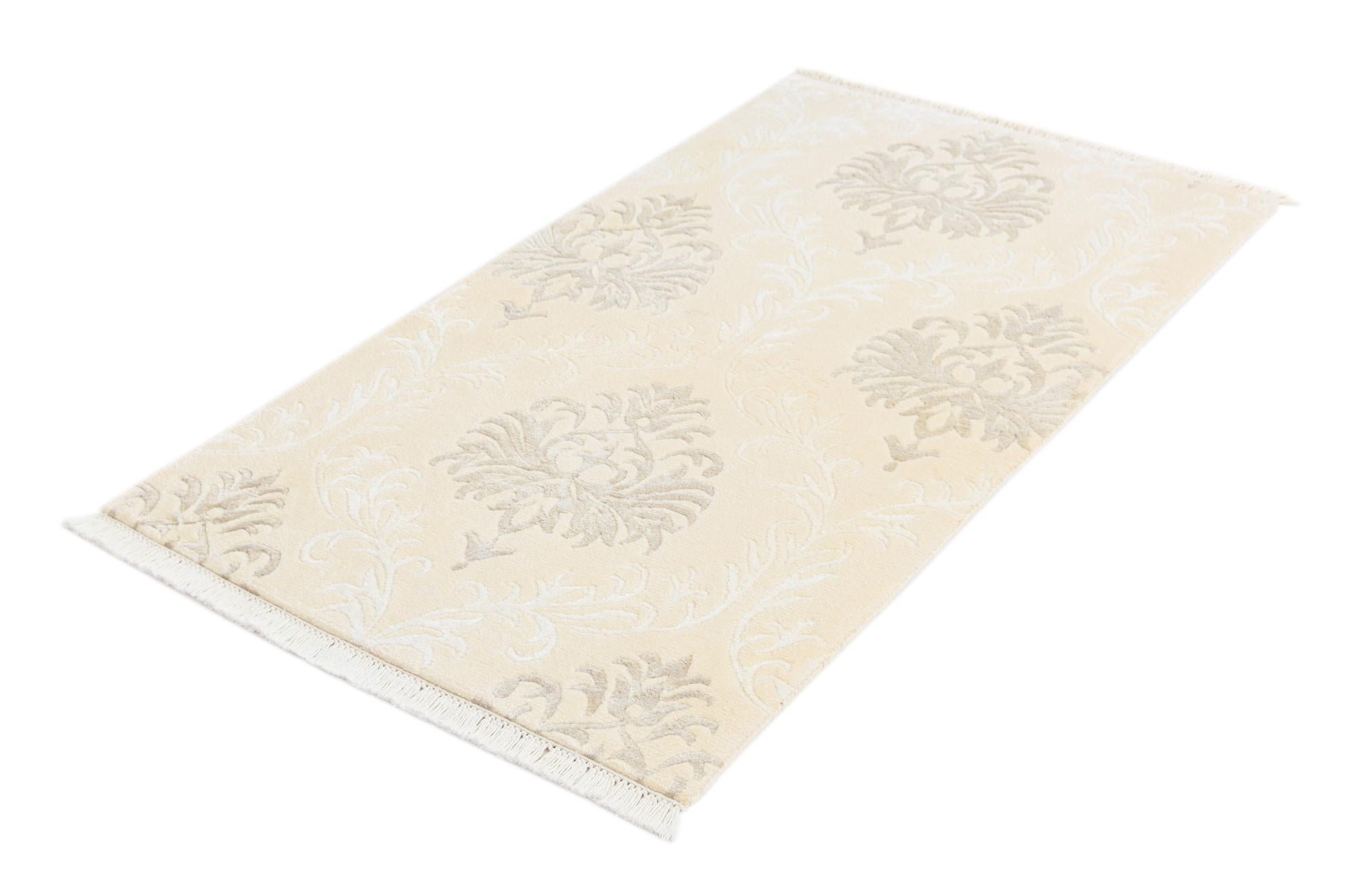 2' 7 x 4' 8 Hand Knotted Darya Wool Rug
