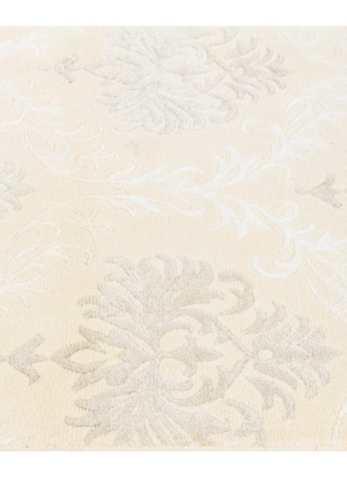 Detail image of 2' 7 x 4' 8 Hand Knotted Darya Wool Rug