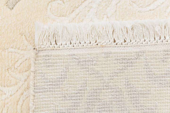 2' 7 x 4' 8 Hand Knotted Darya Wool Rug