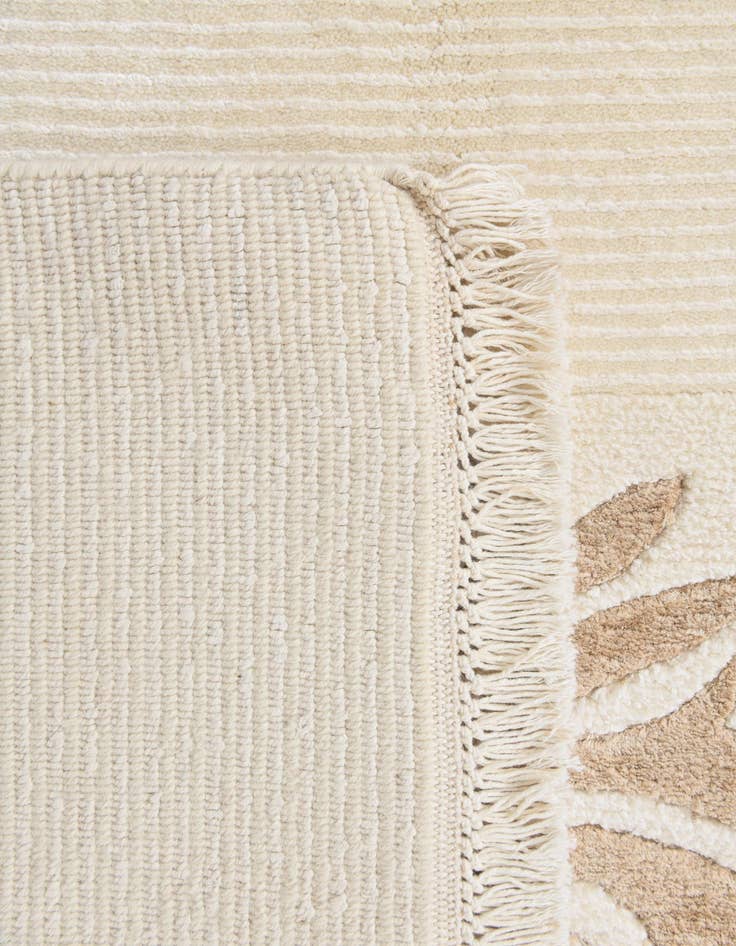 Detail image of 5' x 6' 4  Hand Knotted Darya Wool Rug