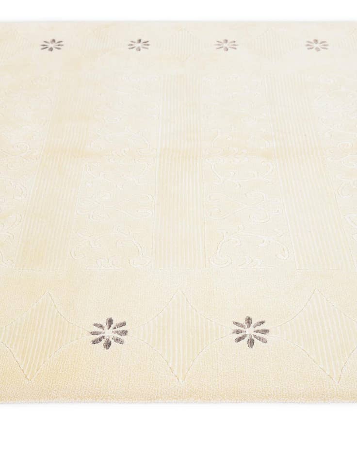 Detail image of 5' 1 x 6' 6  Hand Knotted Darya Wool Rug