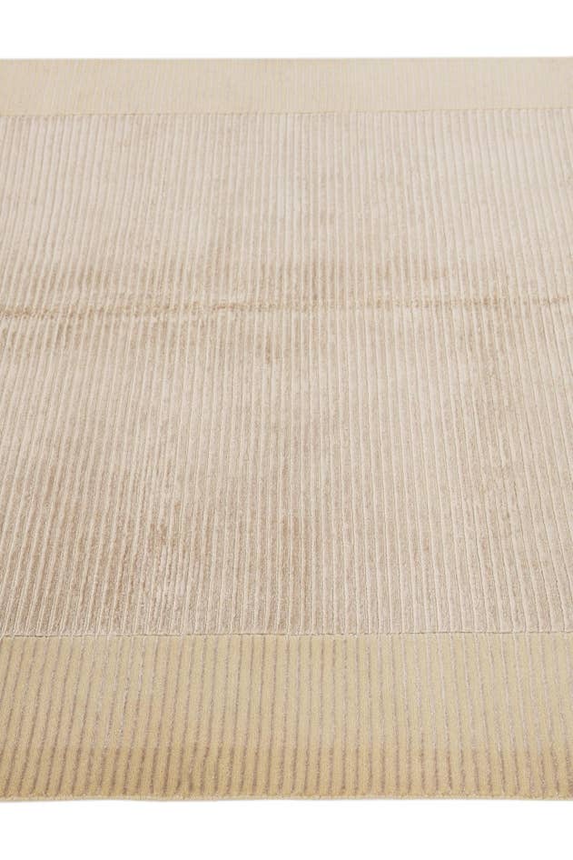 Detail image of 4' 10 x 6' 9 Hand Knotted Darya Wool Rug