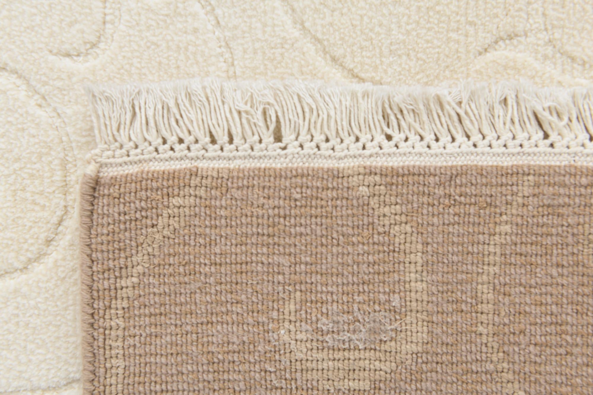 4' 7 x 6' 8 Hand Knotted Darya Wool Rug