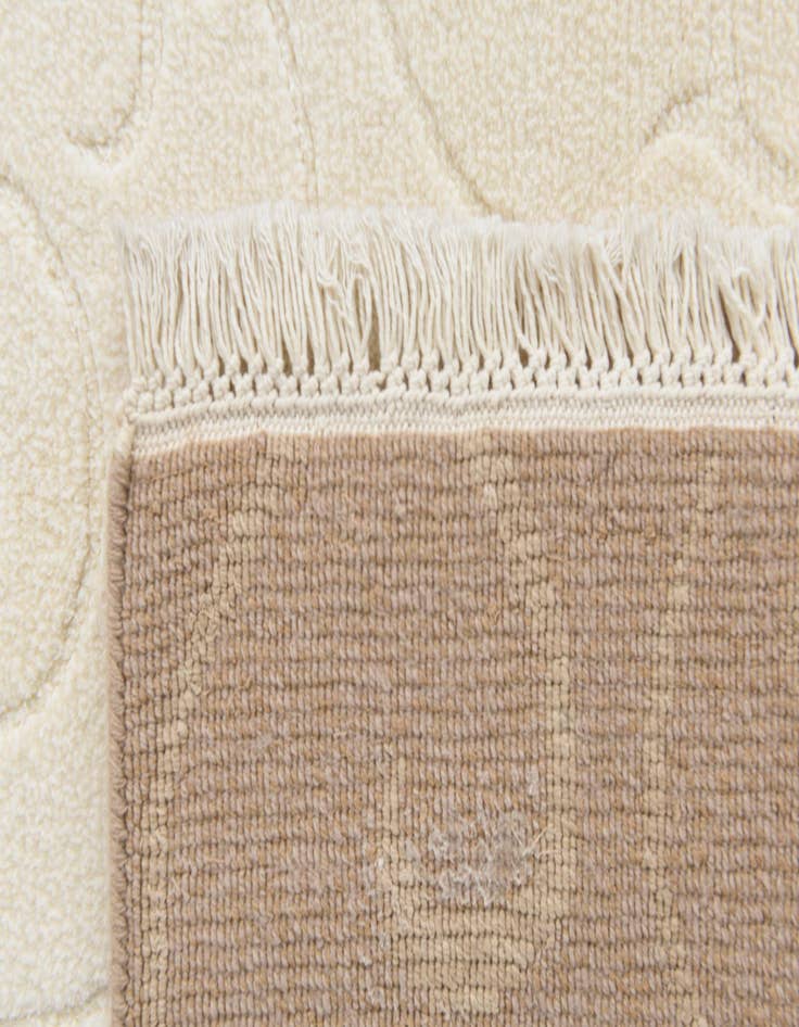 Detail image of 4' 7 x 6' 8  Hand Knotted Darya Wool Rug