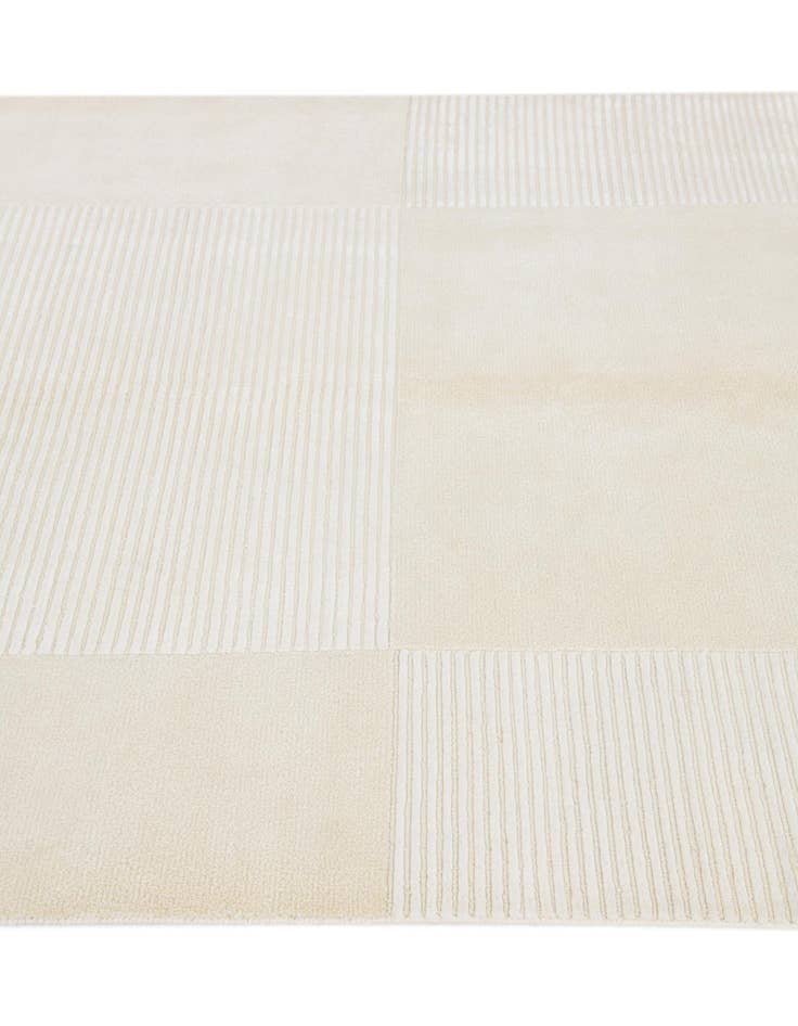 Detail image of 4' 11 x 6' 7  Hand Knotted Darya Wool Rug