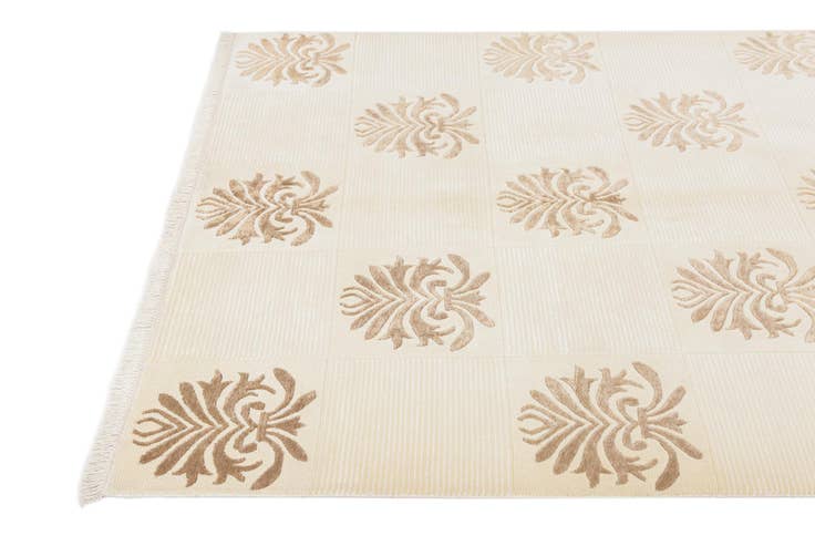 Detail image of 4' 11 x 6' 8 Hand Knotted Darya Wool Rug