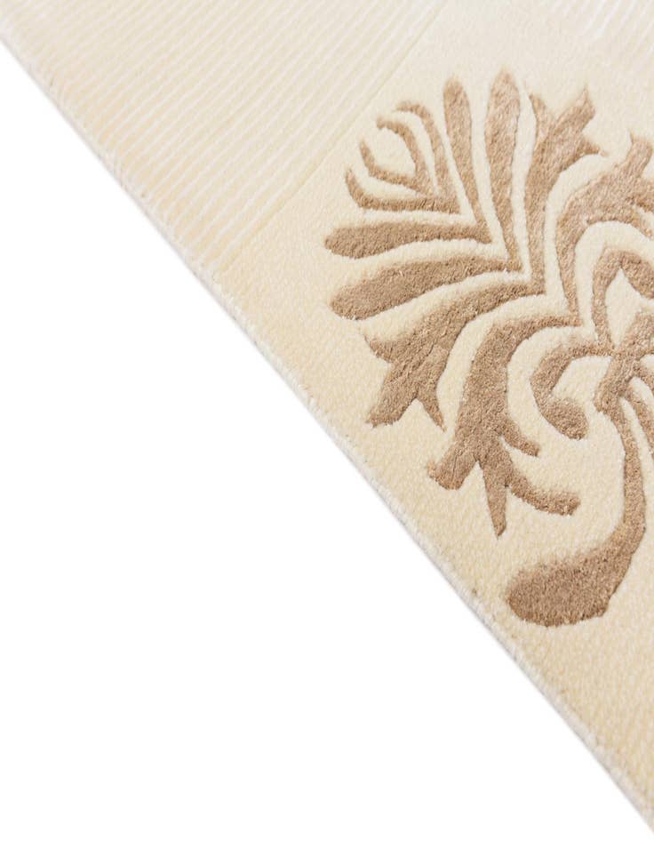 Detail image of 4' 11 x 6' 8  Hand Knotted Darya Wool Rug