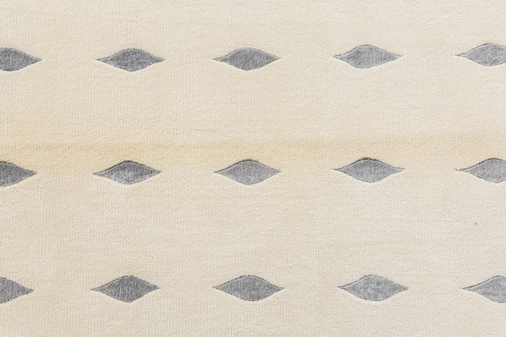 4' 11 x 6' 8 Hand Knotted Darya Wool Rug