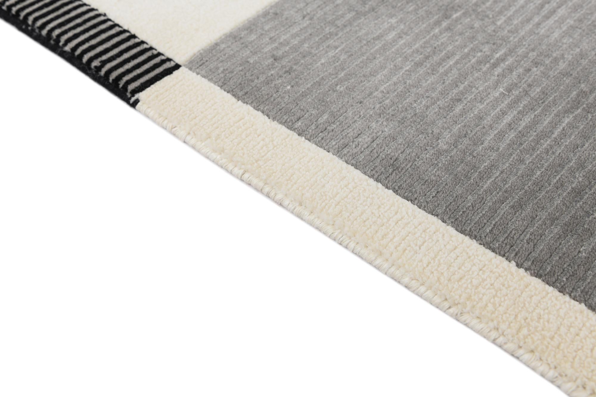 4' 11 x 6' 8 Hand Knotted Darya Wool Rug