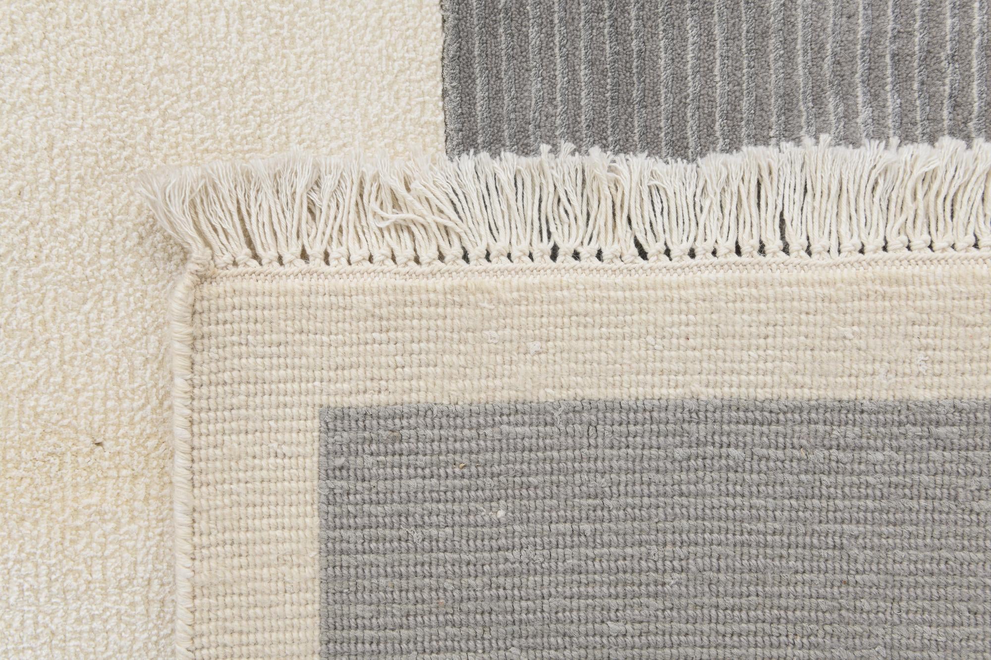 4' 11 x 6' 8 Hand Knotted Darya Wool Rug
