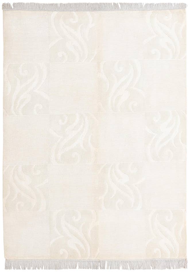 Detail image of 4' 9 x 6' 9 Hand Knotted Darya Wool Rug