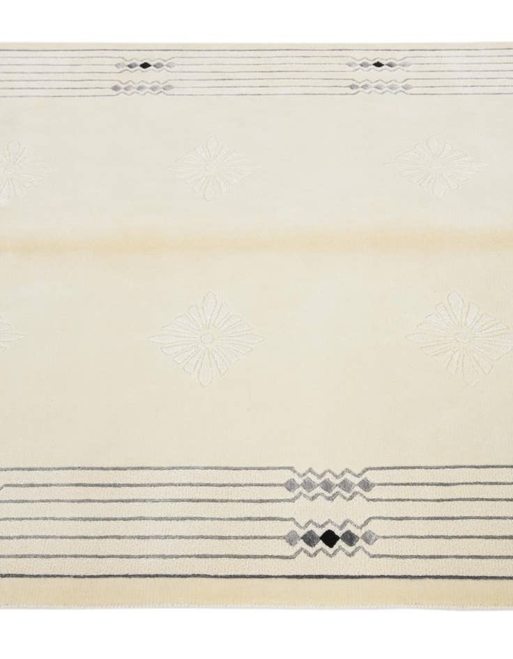 Detail image of 4' 8 x 6' 9  Hand Knotted Darya Wool Rug