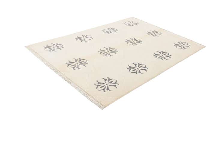 4' 7 x 6' 9 Hand Knotted Darya Wool Rug